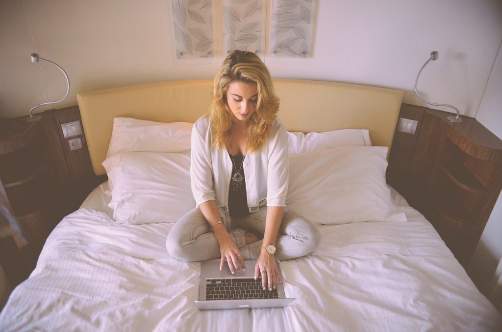 Plaque professionnelle : a qui s'adresser?