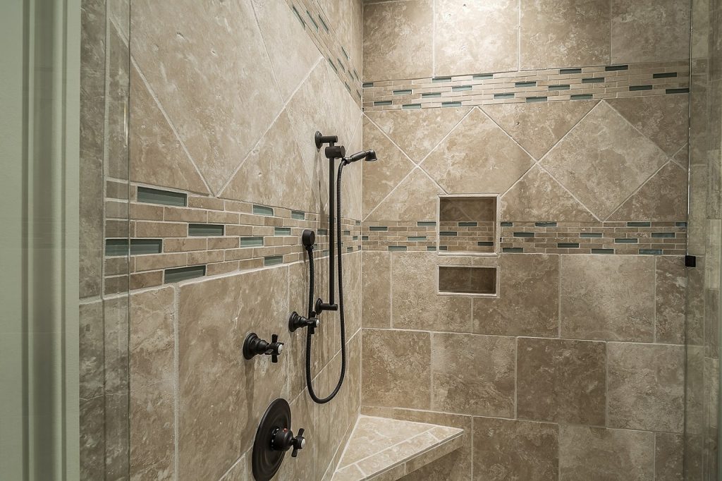 La faïence : un nouveau look pour la salle de bain?