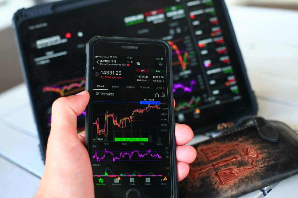 Comment réussir en bourse avec internet?